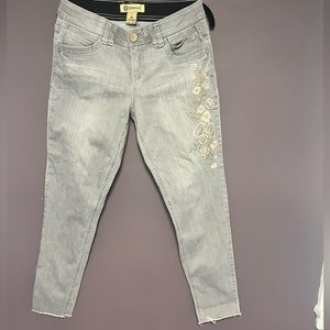 democracy flower embroidered skinny light wash jeans size 6